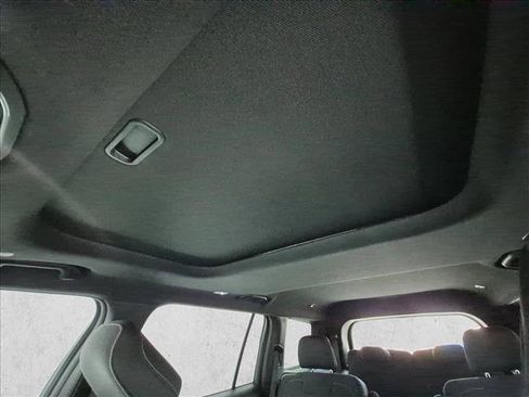 Used 2025 Jeep Grand Cherokee L Laredo w/ Luxury Tech Group I RWD image 14
