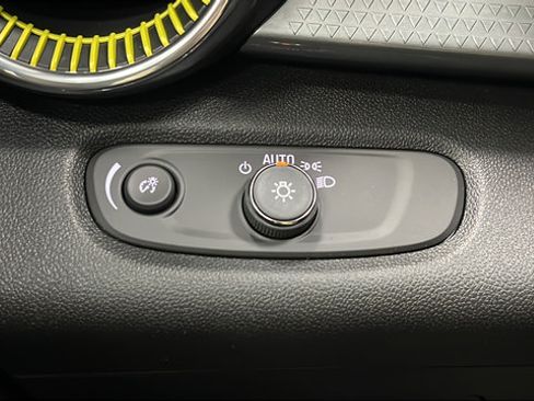 New 2026 Chevrolet Trax LT w/ Driver Confidence Package FWD image 30