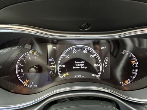 Used 2018 Jeep Grand Cherokee Limited image 19