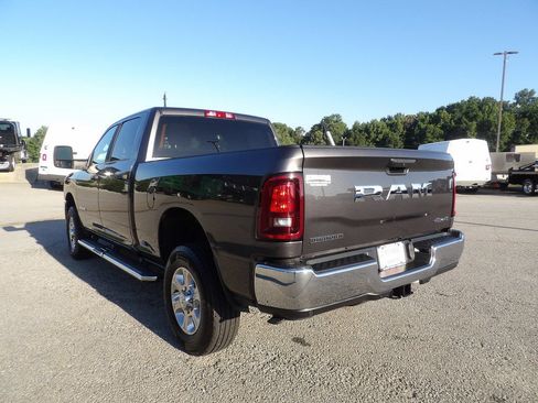 Used 2026 RAM 2500 Big Horn AWD/4WD image 5