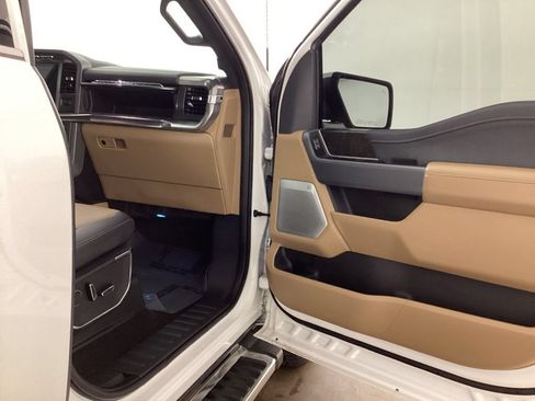 Used 2022 Ford F150 Lariat w/ Equipment Group 502A High AWD/4WD image 21