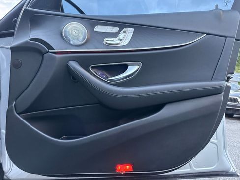 Used 2018 Mercedes-Benz E 300 image 32