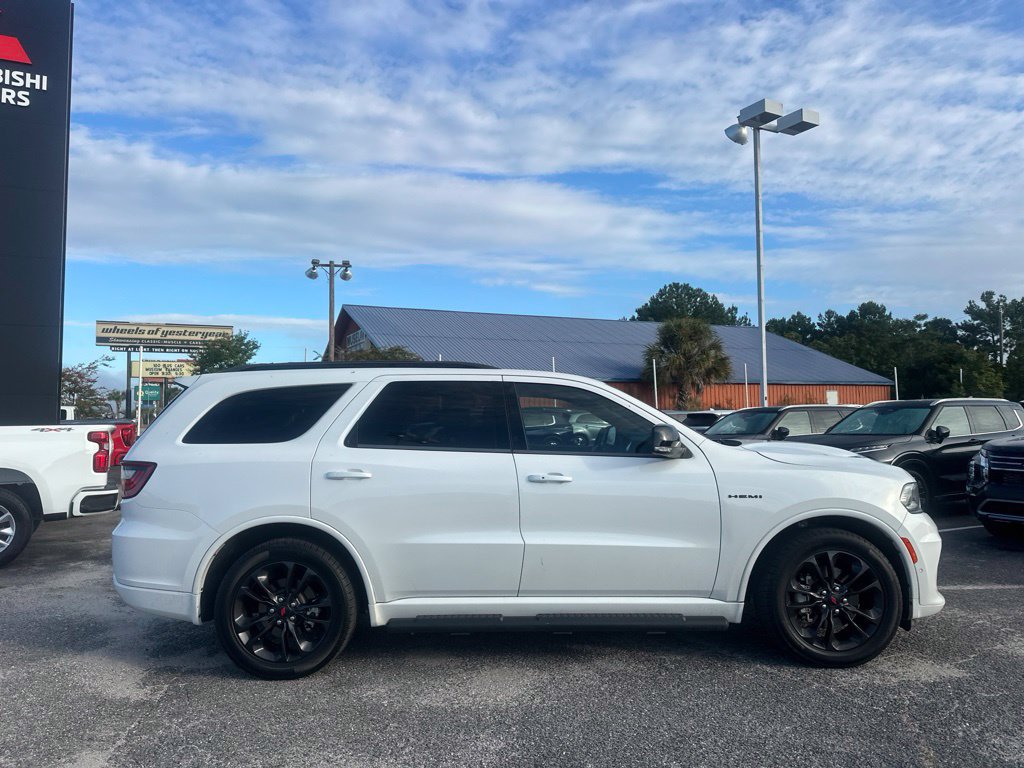 Used 2021 Dodge Durango R/T w/ Blacktop Package RWD image 2