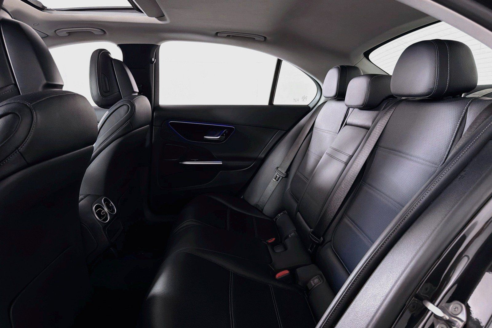 Used 2022 Mercedes-Benz C 300 Sedan image 8