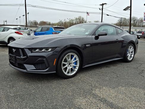 Used 2024 Ford Mustang GT Premium image 3