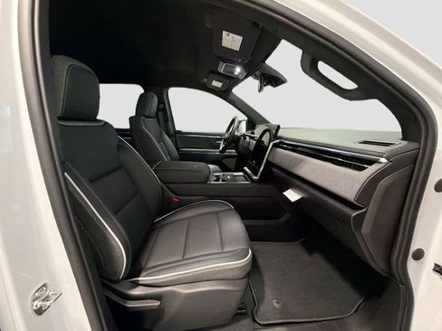 New 2026 GMC Sierra EV Elevation image 23