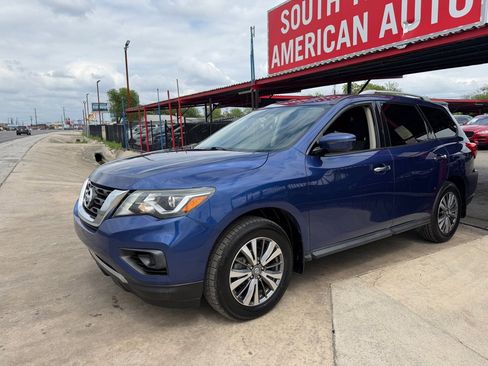 Used 2019 Nissan Pathfinder S AWD/4WD image 2