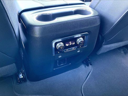 Used 2023 GMC Yukon XL AT4 w/ Technology Package AWD/4WD image 34