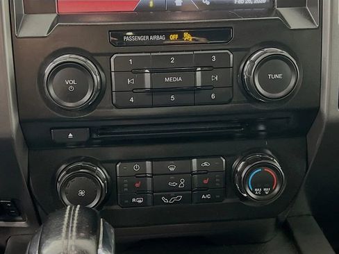 Used 2015 Ford F150 XLT w/ Equipment Group 302A Luxury image 16