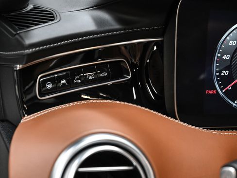 Used 2019 Mercedes-Benz S 63 AMG 4MATIC Cabriolet w/ Driver Assistance Package image 11