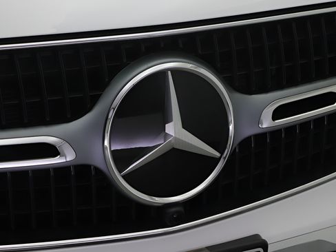 Certified 2025 Mercedes-Benz GLC 350e 4MATIC image 26