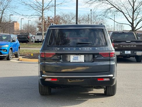 Used 2024 Jeep Wagoneer 4WD w/ Premium Group I image 8