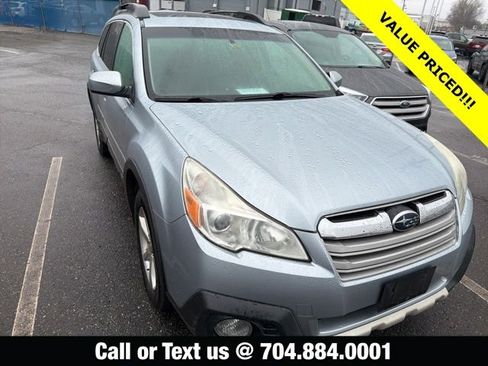Used 2014 Subaru Outback 2.5i Limited w/ Moonroof Package image 3