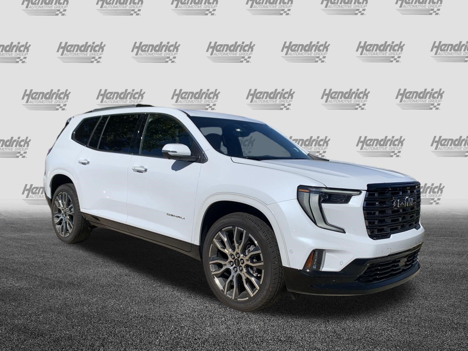 Used 2026 GMC Acadia Denali Ultimate w/ LPO, Floor Liner Package AWD/4WD image 2
