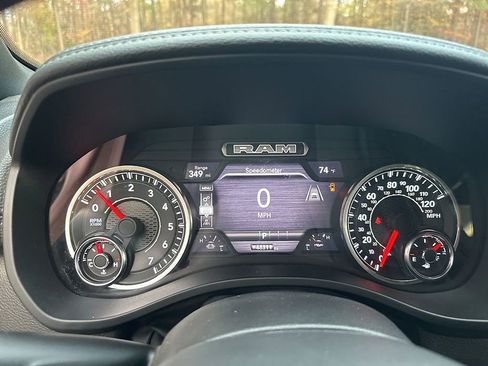 Used 2025 RAM 1500 Laramie image 16