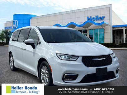 Used 2023 Chrysler Pacifica Touring-L