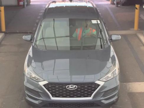 Used 2019 Hyundai Tucson SE w/ Cargo Package FWD image 2