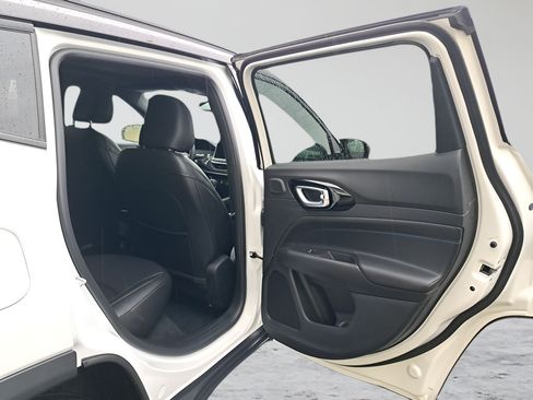 New 2026 Jeep Compass Limited w/ Sun, Sound & Navigation Group AWD/4WD image 14