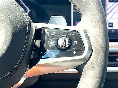 New 2026 BMW 740i w/ Premium Package RWD image 19