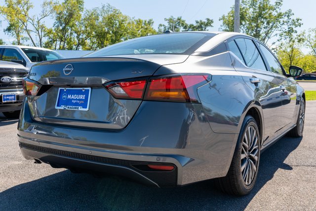 Used 2024 Nissan Altima 2.5 SV FWD image 6