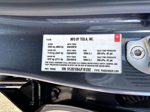 Used 2018 Tesla Model 3 Long Range image 31