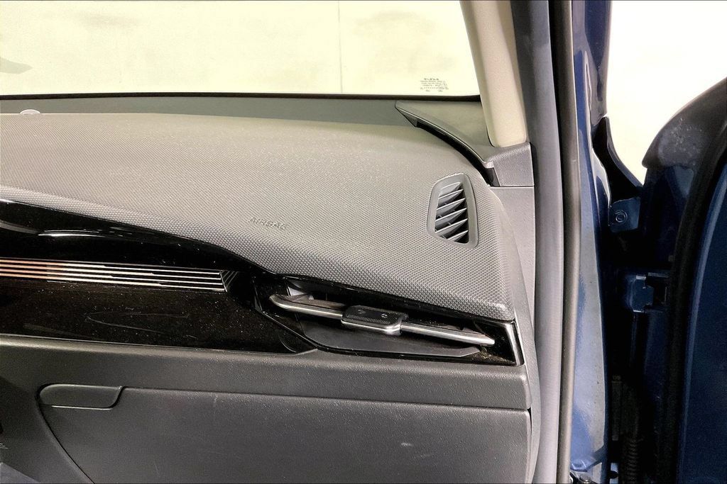 Used 2023 Kia Niro Wind FWD image 16