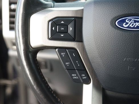 Used 2022 Ford F250 Platinum w/ FX4 Off-Road Package AWD/4WD image 23