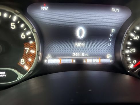 Used 2021 Jeep Renegade Latitude AWD/4WD image 10