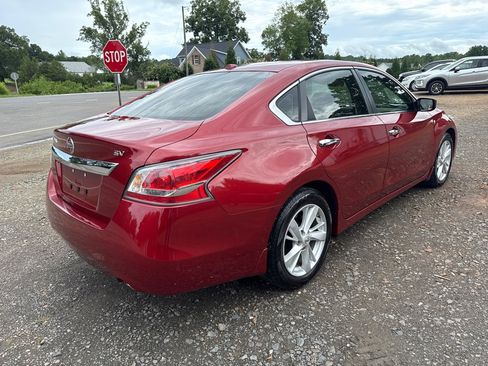 Used 2015 Nissan Altima 2.5 SV image 6