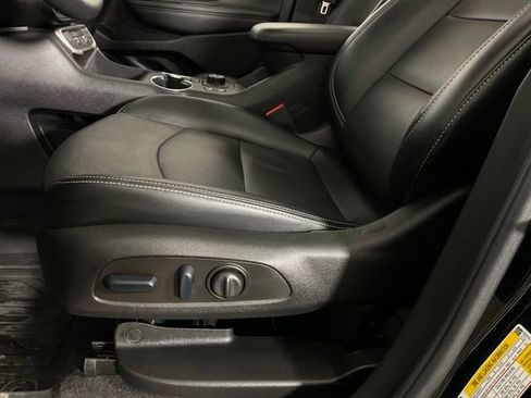 Used 2023 GMC Terrain SLT w/ Tech Package image 33