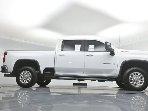 Used 2024 Chevrolet Silverado 2500 LT image 44