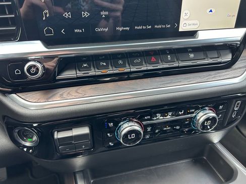 Used 2025 GMC Sierra 1500 SLT w/ SLT Premium Package image 40