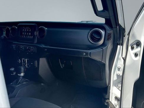 Used 2022 Jeep Gladiator Sport AWD/4WD image 28