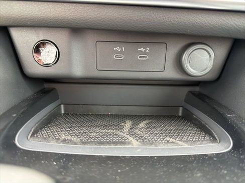 Used 2024 Nissan Rogue SV image 30