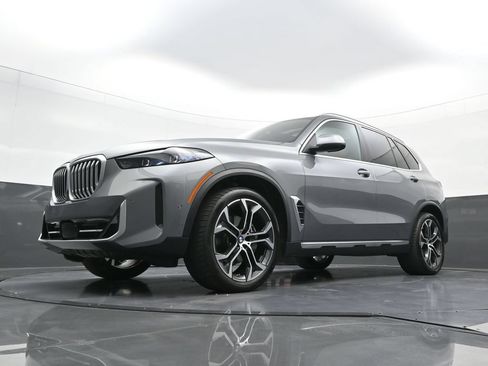 New 2026 BMW X5 xDrive40i AWD/4WD image 24
