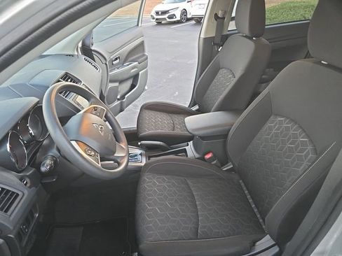 Used 2025 Mitsubishi Outlander Sport SE image 14