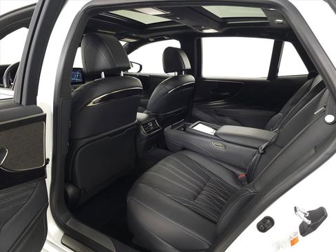 Used 2024 Lexus LS 500 AWD w/ Luxury Package image 35