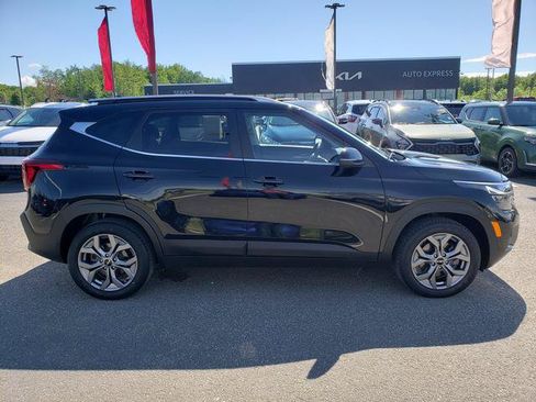 Certified 2024 Kia Seltos S AWD/4WD image 9
