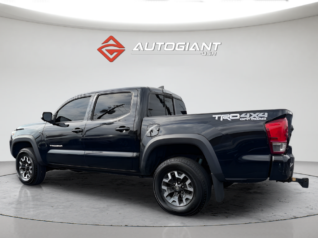 Used 2016 Toyota Tacoma TRD Off-Road AWD/4WD image 4
