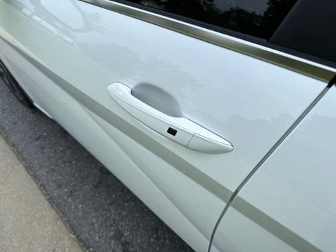 Used 2026 Hyundai Elantra Limited FWD image 30