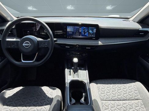 Used 2026 Nissan Kicks SV FWD image 16