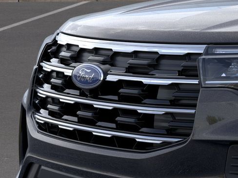 Used 2026 Ford Explorer Active RWD image 17