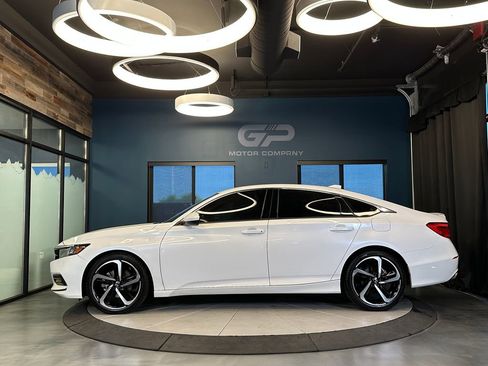 Used 2018 Honda Accord Sport image 6