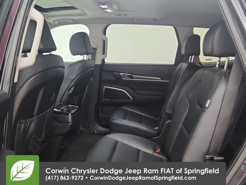 Used 2025 Kia Telluride S FWD image 30