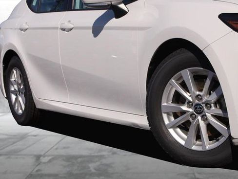 Certified 2025 Toyota Camry LE image 3