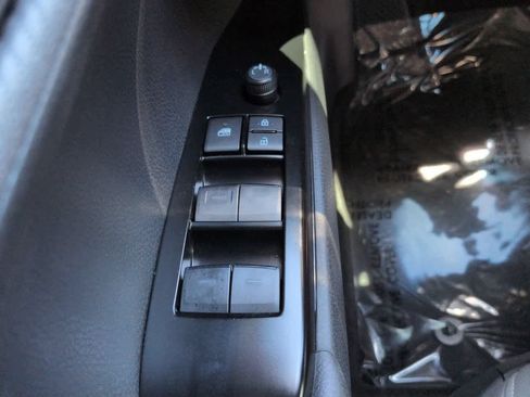Used 2026 Toyota Camry SE FWD image 21