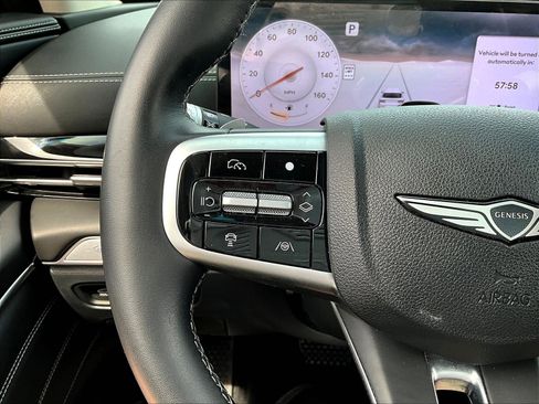 Used 2025 Genesis GV80 2.5T AWD/4WD image 11