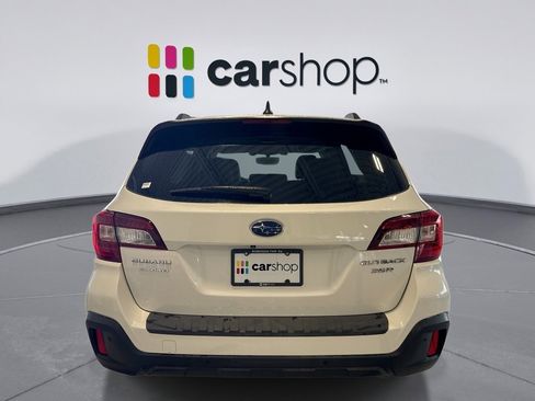 Used 2019 Subaru Outback 3.6R Touring AWD/4WD image 4