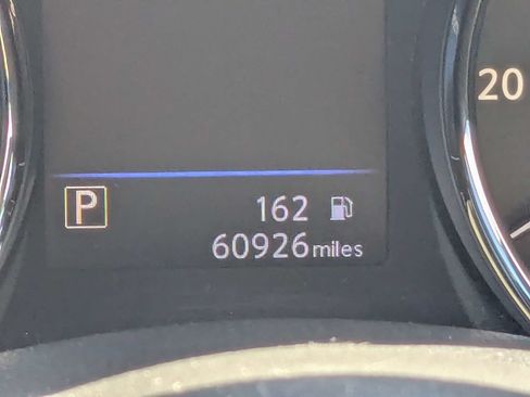 Used 2019 Nissan Rogue S w/ Special Edition Package FWD image 30