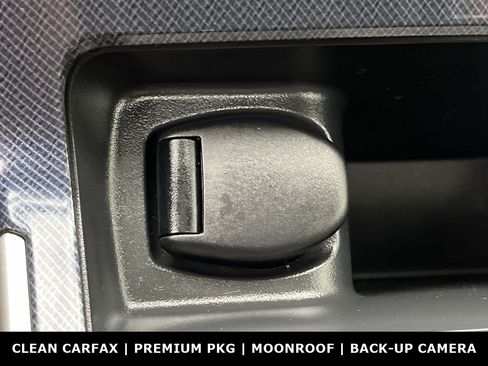 Used 2019 Nissan Sentra SR w/ Premium Package (SR) FWD image 22